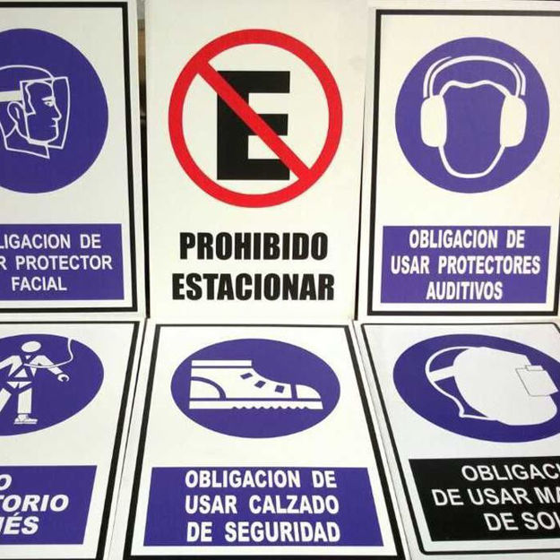 Imagen de Carteles en Sintra y acrílico